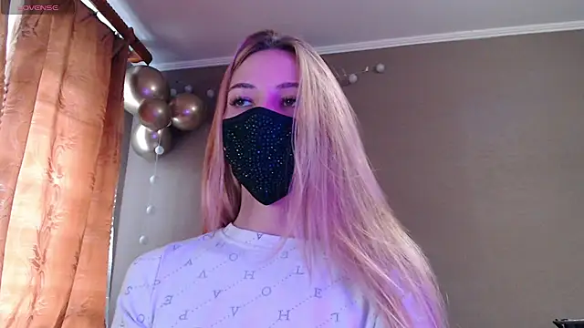 Snapshot of Iris_lave chatting on November 2025 01:21:02 PM Iris lave online show from November 2025 01:21:02 PM