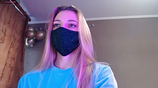 Snapshot of Iris_lave chatting on November 2025 01:20:01 PM Iris lave online show from November 2025 01:20:01 PM