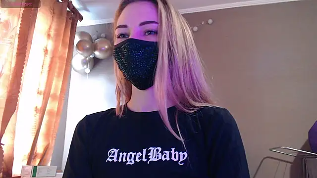 Snapshot of Iris_lave chatting on November 2025 09:17:02 AM Iris lave online show from November 2025 09:17:02 AM