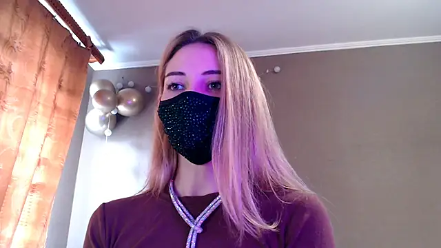 Snapshot of Iris_lave chatting on November 2025 12:40:01 PM Iris lave online show from November 2025 12:40:01 PM