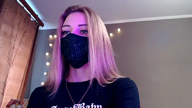 Snapshot of Iris_lave chatting on December 2025 12:56:02 PM Iris lave online show from December 2025 12:56:02 PM