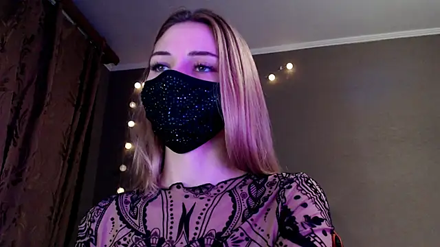 Snapshot of Iris_lave chatting on January 2026 03:39:01 PM Iris lave online show from January 2026 03:39:01 PM