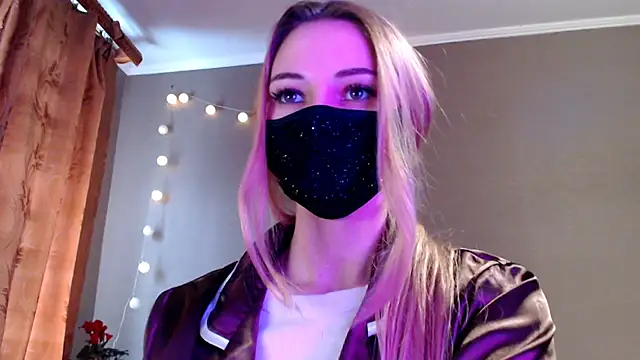 Snapshot of Iris_lave chatting on February 2026 01:28:01 PM Iris lave online show from February 2026 01:28:01 PM