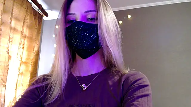 Snapshot of Iris_lave chatting on April 2026 02:31:01 PM Iris lave online show from April 2026 02:31:01 PM
