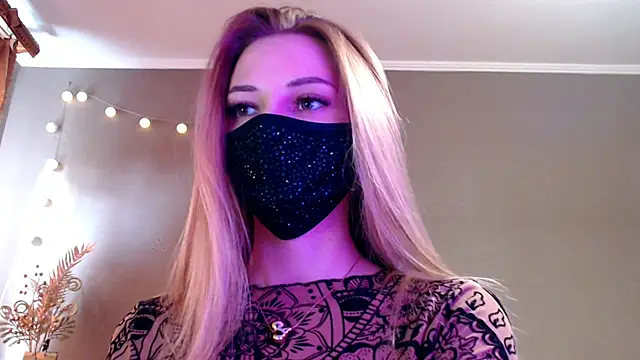 Snapshot of Iris_lave chatting on April 2026 03:20:01 PM Iris lave online show from April 2026 03:20:01 PM