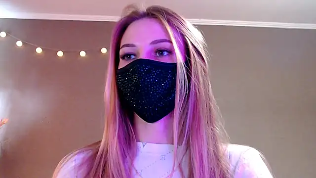 Snapshot of Iris_lave chatting on May 2026 02:11:01 PM Iris lave online show from May 2026 02:11:01 PM