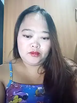 Snapshot of sweetbigtits19 chatting on April 2026 02:33:01 AM sweetbigtits19 online show from April 2026 02:33:01 AM