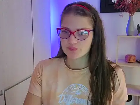 Snapshot of Camila-ventura chatting on November 2025 08:36:02 PM Camila-ventura online show from November 2025 08:36:02 PM