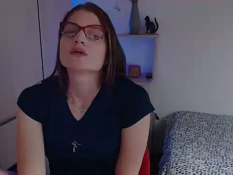 Snapshot of Camila-ventura chatting on November 2025 07:18:02 PM Camila-ventura online show from November 2025 07:18:02 PM