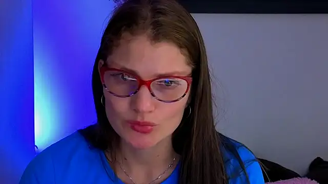 Snapshot of Camila-ventura chatting on December 2025 07:56:02 PM Camila-ventura online show from December 2025 07:56:02 PM