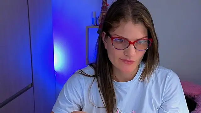 Snapshot of Camila-ventura chatting on December 2025 08:05:01 PM Camila-ventura online show from December 2025 08:05:01 PM