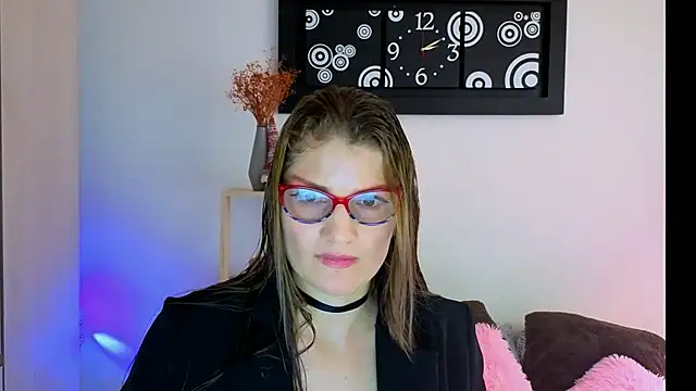 Snapshot of Camila-ventura chatting on December 2025 07:07:02 PM Camila-ventura online show from December 2025 07:07:02 PM