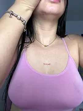 lucy grey25 online show from February 2026 02:39:01 PM