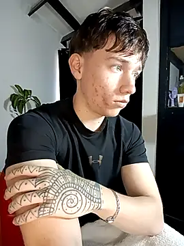 Snapshot of Logan_sixxer chatting on September 2025 05:24:02 PM Logan sixxer online show from September 2025 05:24:02 PM