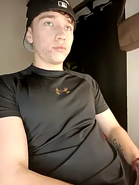 Snapshot of Logan_sixxer chatting on September 2025 10:55:02 PM Logan sixxer online show from September 2025 10:55:02 PM