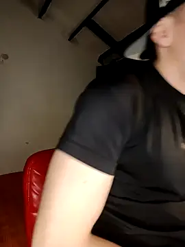 Snapshot of Logan_sixxer chatting on September 2025 03:23:02 AM Logan sixxer online show from September 2025 03:23:02 AM