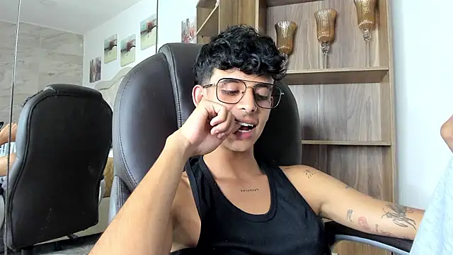 Ibratxandy online show from March 2026 09:20:01 PM