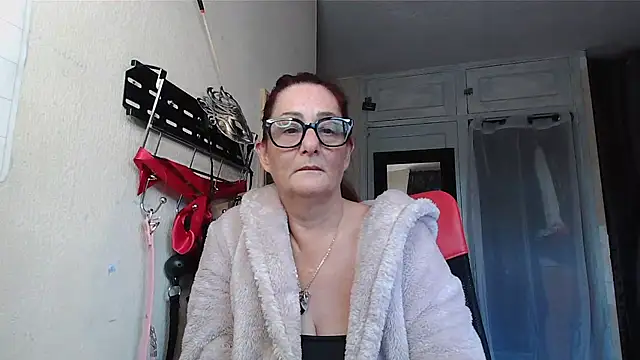 Mistress-Ivy51 online show from November 2025 07:32:01 AM