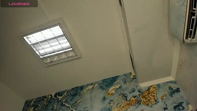 lesly cutee online show from April 2026 12:16:02 PM