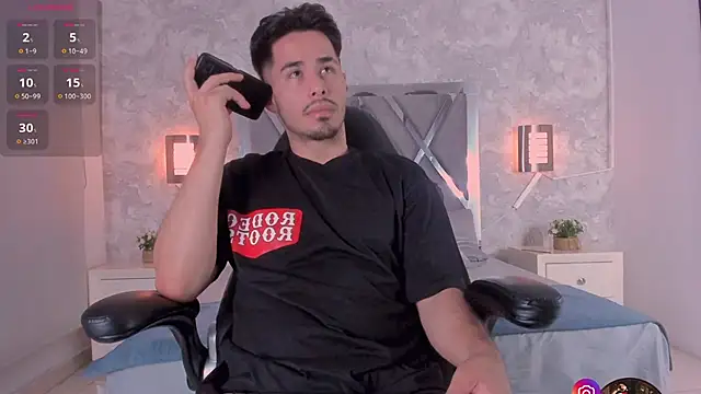 loghan fox online show from September 2025 03:17:02 AM