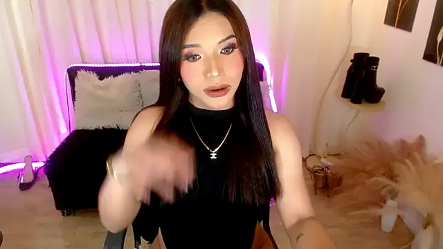 Ubanescka online show from November 2025 05:35:01 PM