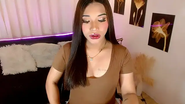 Ubanescka online show from December 2025 06:12:02 PM