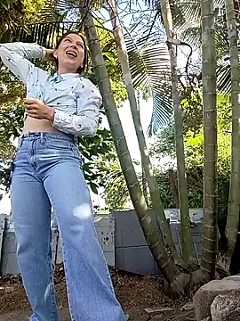 Arianna Moss online show from July 2026 09:21:01 PM