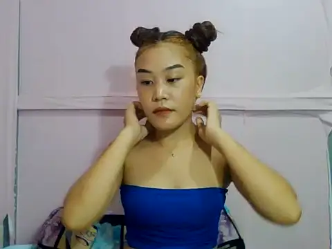 Snapshot of YourWildestDoll chatting on May 2026 06:01:02 PM YourWildestDoll online show from May 2026 06:01:02 PM