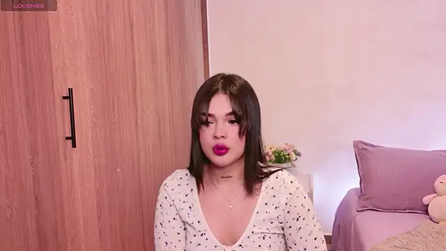 Snapshot of DulceDuarte chatting on November 2025 04:14:02 AM DulceDuarte online show from November 2025 04:14:02 AM