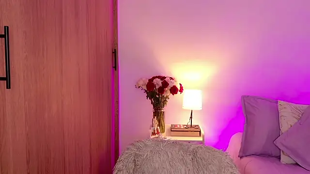 Snapshot of DulceDuarte chatting on January 2026 02:06:02 AM DulceDuarte online show from January 2026 02:06:02 AM