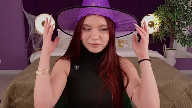 NoraHaynes online show from November 2025 03:08:02 AM