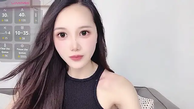Snapshot of Aiyi909- chatting on May 2026 03:52:02 PM Aiyi909- online show from May 2026 03:52:02 PM