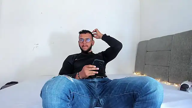 Edy coltt online show from September 2025 02:21:01 PM