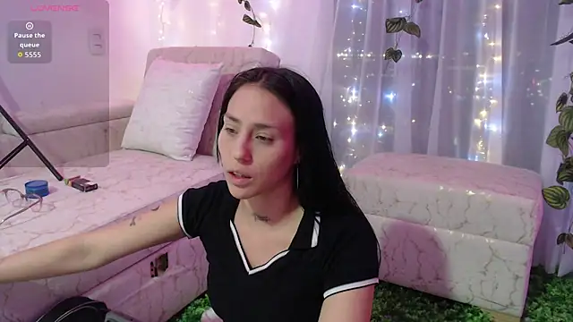 Snapshot of MELANISHAW chatting on September 2025 02:26:02 AM MELANISHAW online show from September 2025 02:26:02 AM