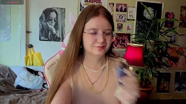 Sienna-Cow online show from September 2025 10:38:02 AM