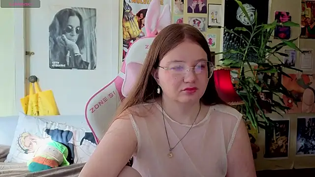 Sienna-Cow online show from September 2025 11:37:01 AM