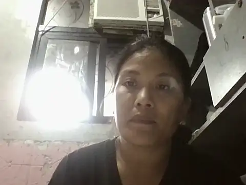 Snapshot of Uniquebeauty32 chatting on November 2025 05:31:02 AM Uniquebeauty32 online show from November 2025 05:31:02 AM