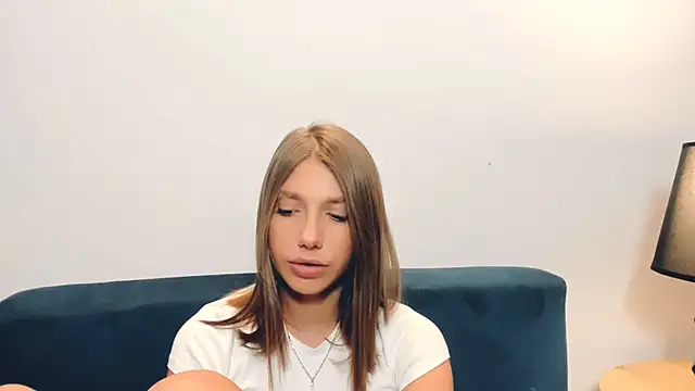 EmmaGorgeous online show from March 2026 04:47:01 PM