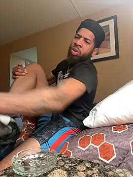 Snapshot of 1mistaGoodWood chatting on October 2025 05:17:02 AM 1mistaGoodWood online show from October 2025 05:17:02 AM