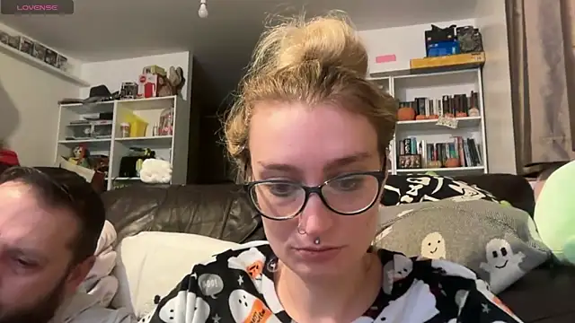 harleyblair online show from December 2025 11:33:02 PM