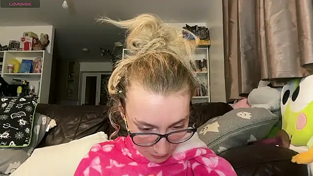 harleyblair online show from January 2026 11:10:01 PM