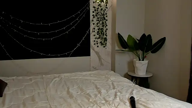 MalvinaDream online show from April 2026 01:23:02 AM