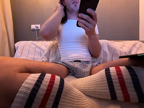 Snapshot of AllegingBound chatting on June 2026 05:43:02 PM AllegingBound online show from June 2026 05:43:02 PM
