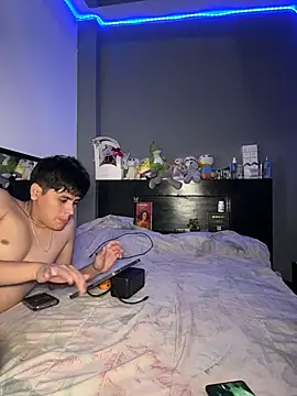 Snapshot of Kailertwink chatting on July 2026 10:27:02 PM Kailertwink online show from July 2026 10:27:02 PM