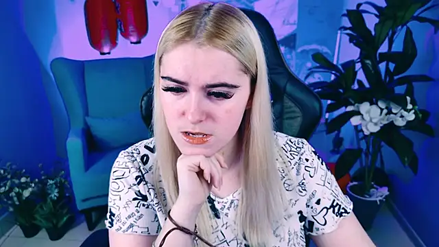 Stef Nicks online show from November 2025 09:21:01 AM