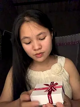 Snapshot of NhuFox chatting on September 2025 01:34:01 PM NhuFox online show from September 2025 01:34:01 PM