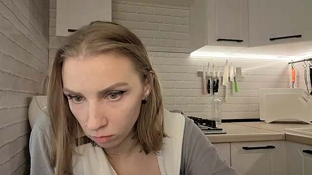 Snapshot of Edena_ chatting on July 2026 05:19:02 PM Edena online show from July 2026 05:19:02 PM