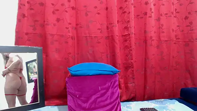 Snapshot of Sexysquirtmommy chatting on June 2026 10:30:01 PM Sexysquirtmommy online show from June 2026 10:30:01 PM