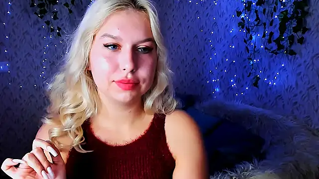 Snapshot of ChloeRicc chatting on October 2025 09:41:01 AM ChloeRicc online show from October 2025 09:41:01 AM