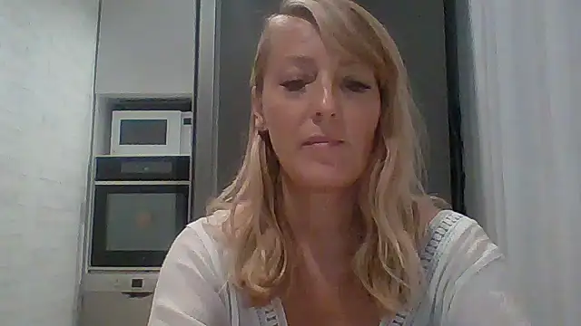 Vexxaa online show from October 2025 04:16:01 PM